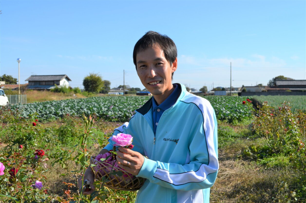 有機無農薬 食用バラ 栽培に情熱をそそぐ 深谷たんぽぽ 持田和樹さん