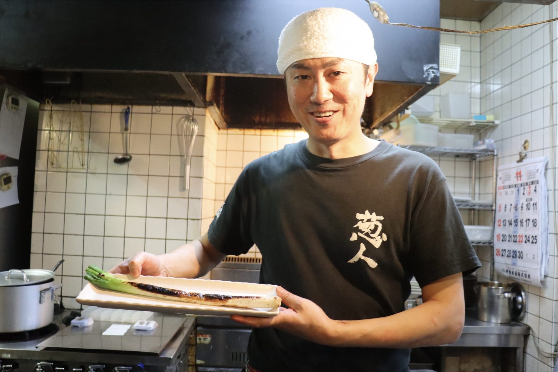 丁寧に、丁寧に。炭火で焼き上げる深谷ねぎ丸ごと一本焼き〜串焼亭ねぎ〜